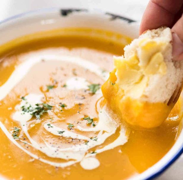 Roast Pumpkin Soup (Vegan/GF) w Dinner Roll